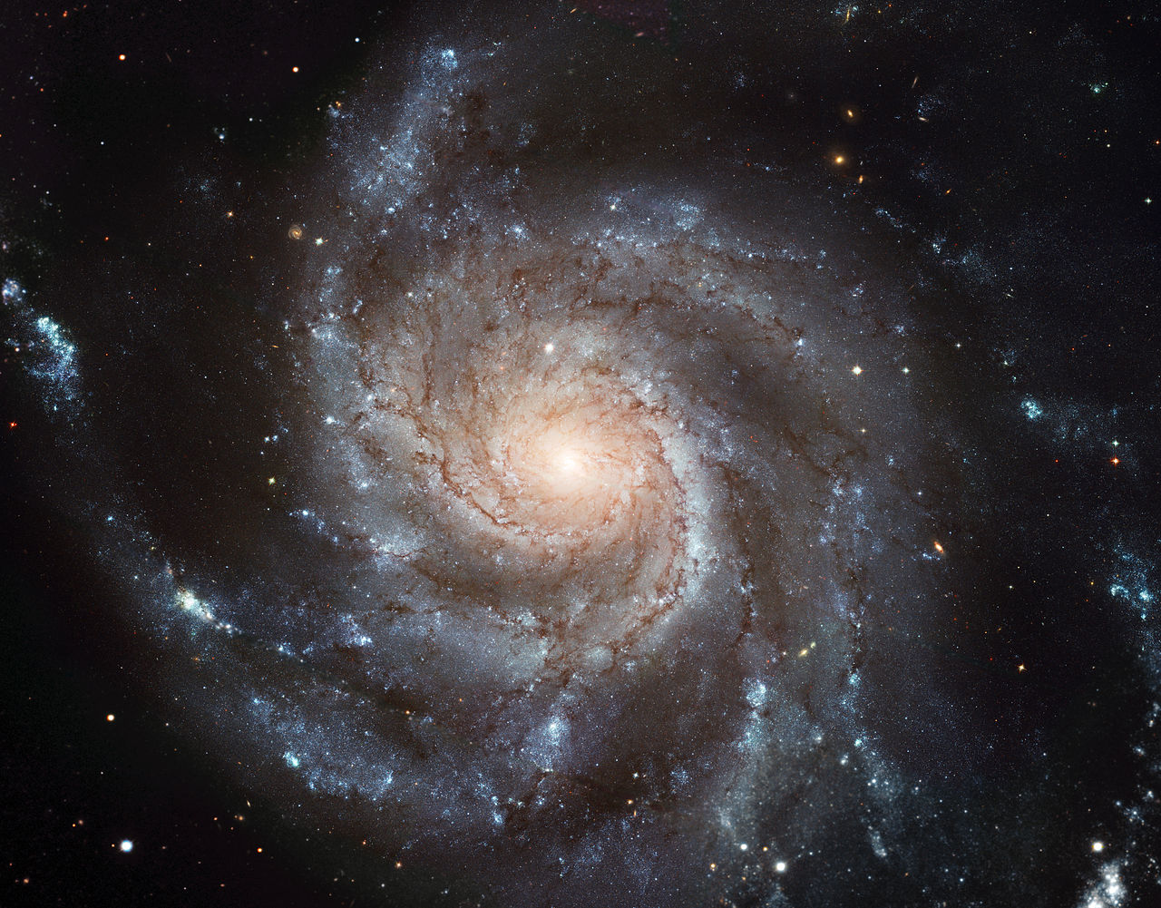 المجرات الحلزونية تتحدى المادة المظلمة