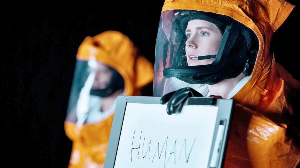 فيلم القدوم (The arrival): الخيال العلمي يقتحم اللغويات سينمائياً