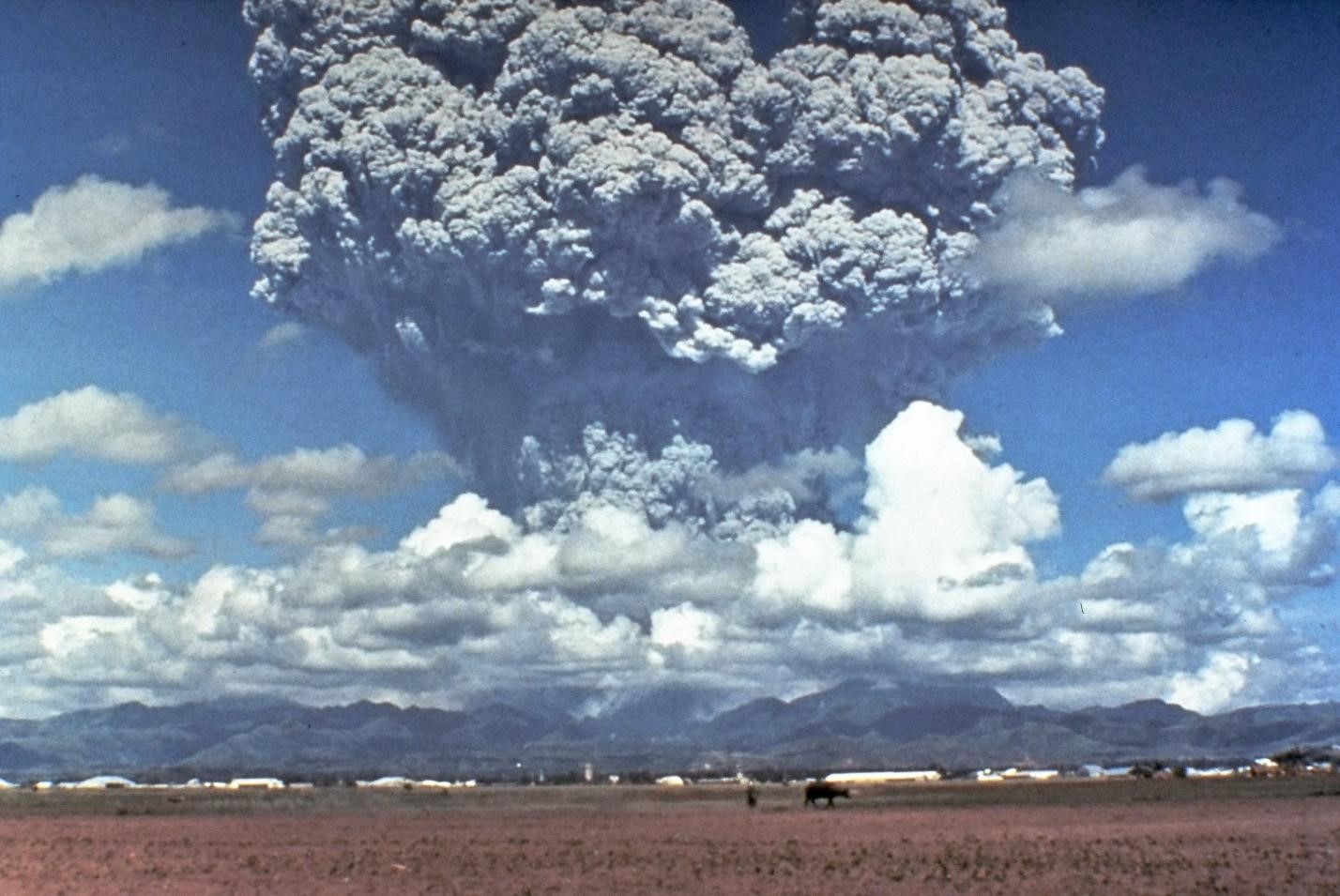 مختصر مفيد: هل كاد البشر ان ينقرضوا بسبب بركان؟