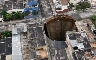 البالوعة sinkhole ما سر الفجوات الأرضية الغريبة المفاجئة