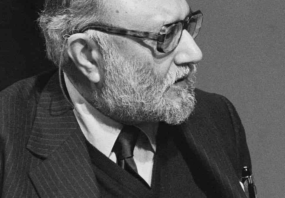 محمد عبد السلام: جائزة نوبل ولمسة غيرت مفهومنا للجسيمات والقوى والفيزياء